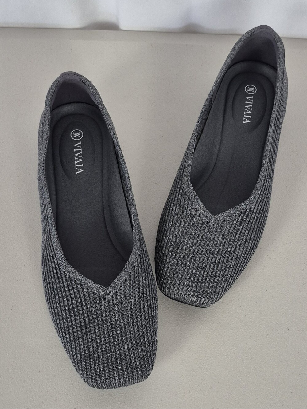 Vivaia Margo 2.0 Gray Ribbed-Knit Square Toe V-Cut Slip-On Flats - Sz 8 / EU 39